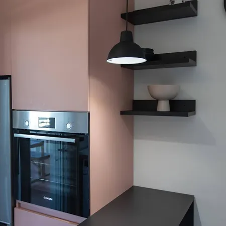 New Cozy With Balcony Close To Analipsi Metro Thessaloniki